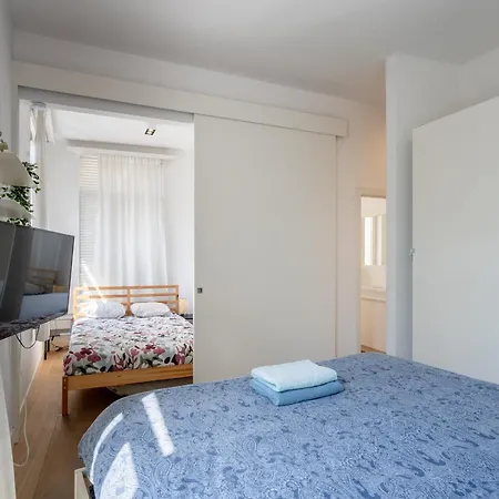 Apartment Beautiful Modern In The Heart Of