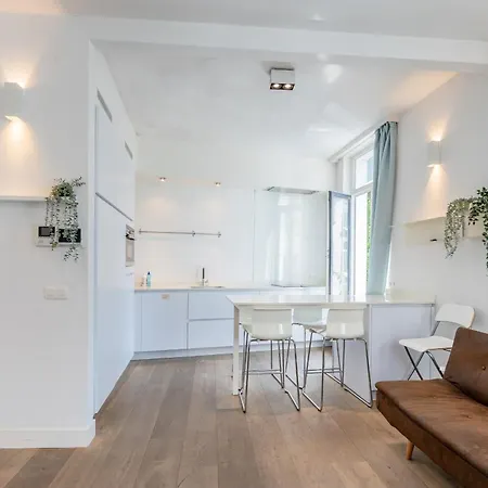 Beautiful Modern In The Heart Of Apartment *
