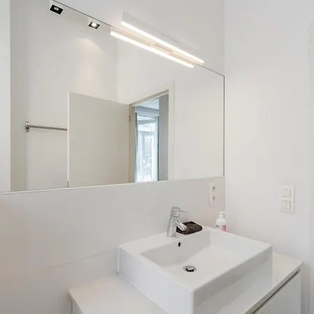 Beautiful Modern In The Heart Of Apartment